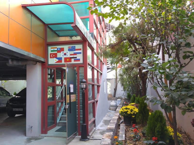 Embassy Guesthouse Itaewon Seoul Exterior photo